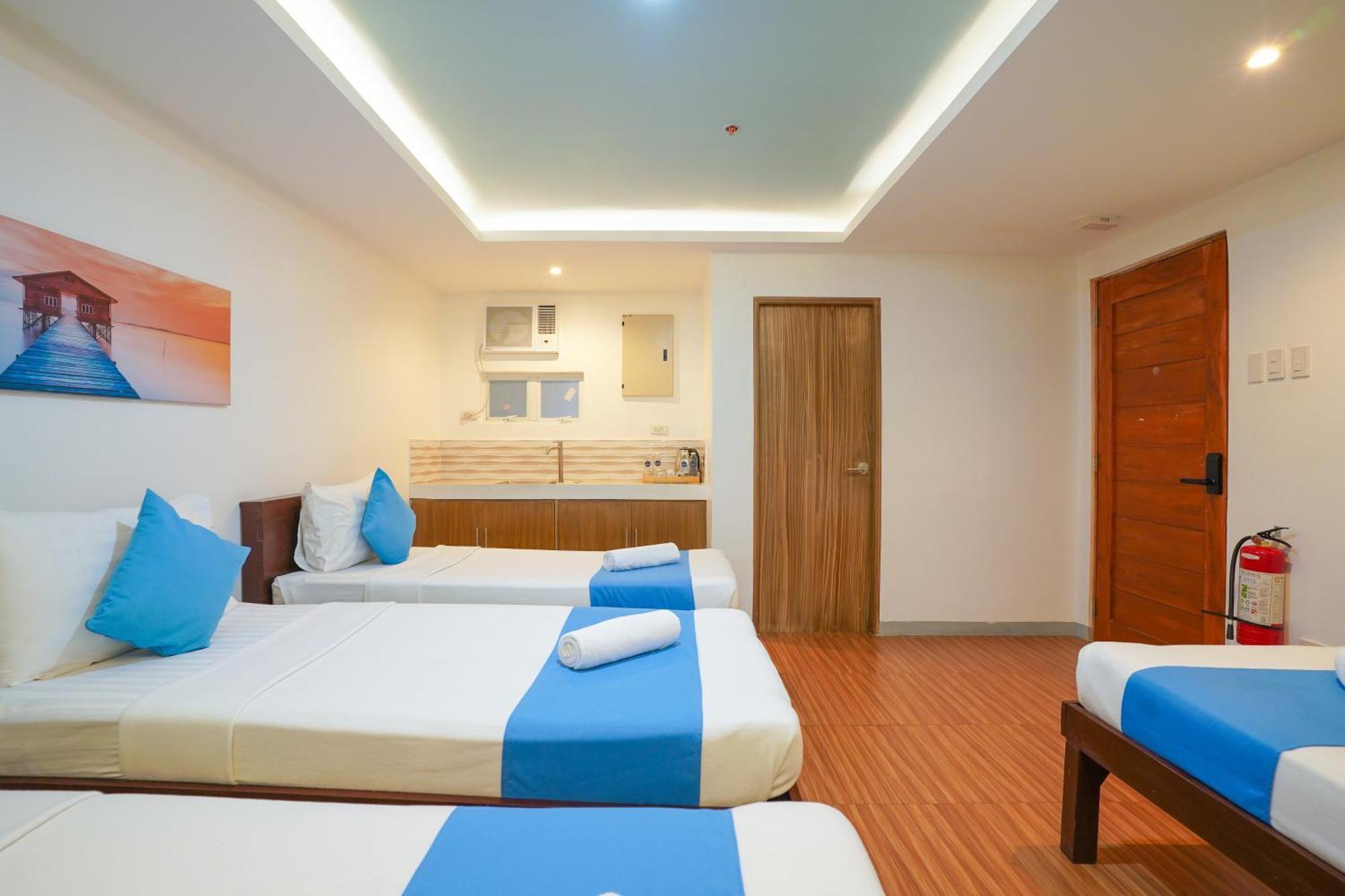 Arzo Hotel Premier Makati City Buitenkant foto