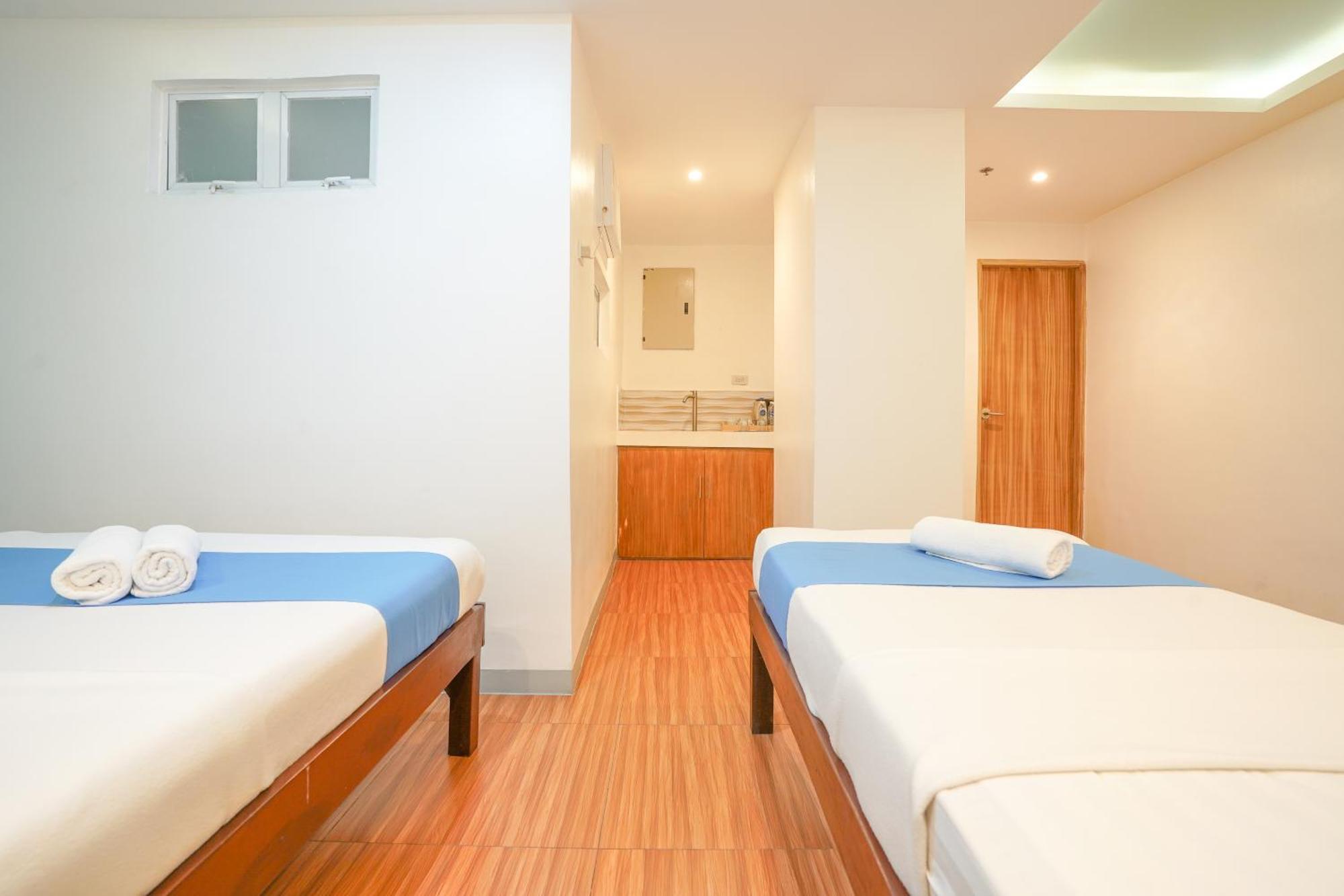 Arzo Hotel Premier Makati City Buitenkant foto